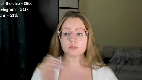 Snapshot of abbywyte chatting on January 5, 2:41 pm Abby    Stream at Sat  Sun  Mon  Fri online show from January 5, 2:41 pm