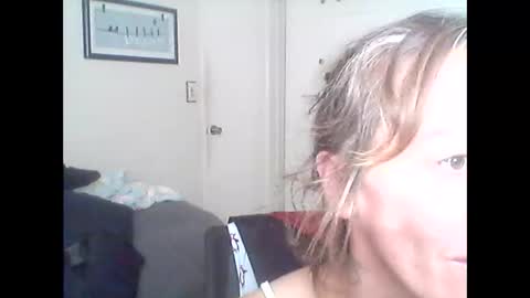 abdgg83476 online show from November 18, 11:37 pm