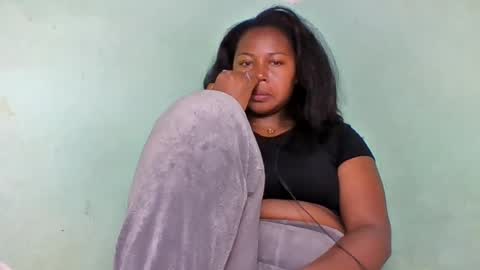 abella677022 online show from July 16, 2:32 pm