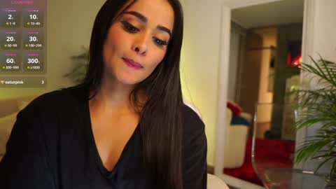 Snapshot of abigail_adamss_ chatting on December 15, 11:31 pm Abigail online show from December 15, 11:31 pm