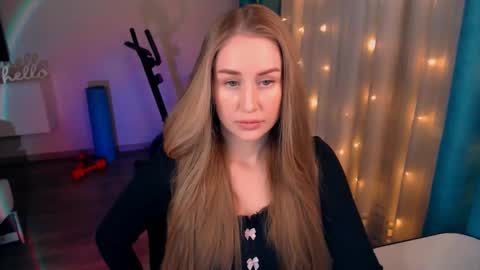 Snapshot of abigail_flex chatting on February 8, 6:11 pm Anna online show from February 8, 6:11 pm
