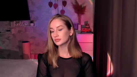 Snapshot of abigail_flex chatting on September 30, 7:41 pm Anna online show from September 30, 7:41 pm