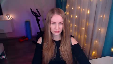 Snapshot of abigail_flex chatting on January 16, 6:48 pm Anna online show from January 16, 6:48 pm