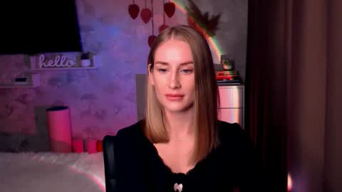 Snapshot of abigail_flex chatting on September 23, 6:39 pm Anna online show from September 23, 6:39 pm