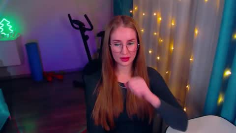 Snapshot of abigail_flex chatting on December 4, 5:55 pm Anna online show from December 4, 5:55 pm