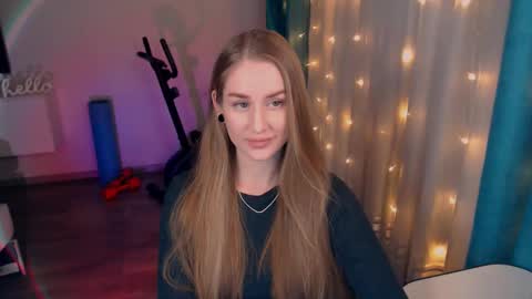 Snapshot of abigail_flex chatting on February 6, 6:56 pm Anna online show from February 6, 6:56 pm