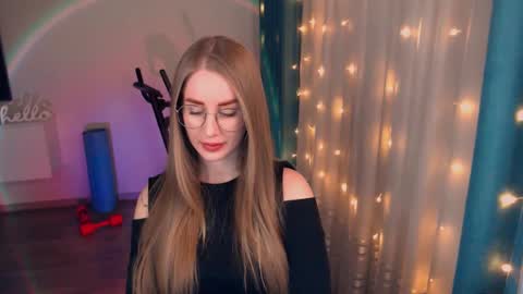Snapshot of abigail_flex chatting on February 24, 7:52 pm Anna online show from February 24, 7:52 pm