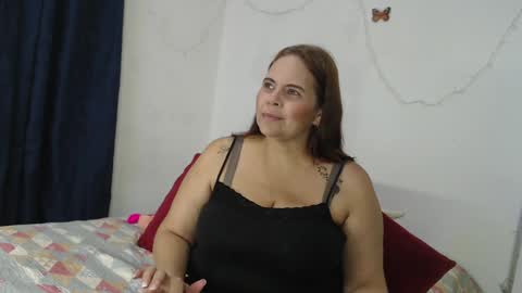 Snapshot of abigail_jhonss chatting on February 7, 3:45 am abigail_jhonss online show from February 7, 3:45 am