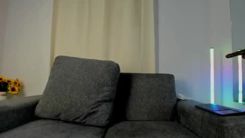 Abril jones online show from February 8, 6:11 pm