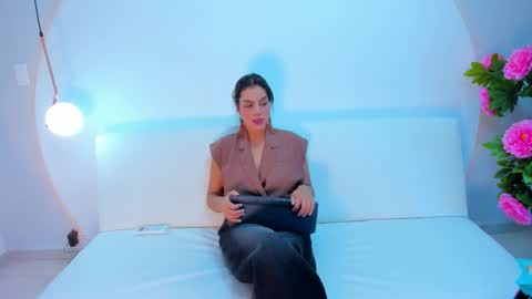    online show from December 17, 1:48 pm