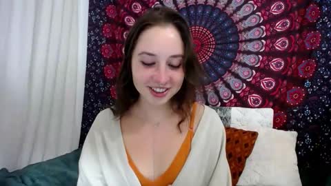 Adalyn online show from November 19, 7:25 pm