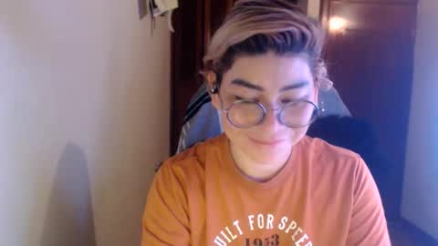 adan_romanoff online show from June 7, 7:15 am