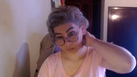 adan_romanoff online show from June 18, 6:48 am
