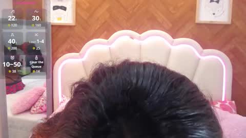 adarose_ online show from February 26, 11:15 pm