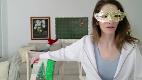 Snapshot of addieroseone chatting on December 20, 3:03 am Addison Rose I am currently away for the holiday weekend. Streams start again on 1242024. Enjoy the holiday online show from December 20, 3:03 am