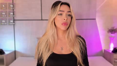 A D D I S O N  online show from December 18, 8:25 pm