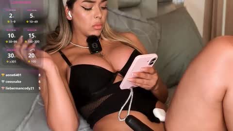 A D D I S O N  online show from October 16, 12:46 am