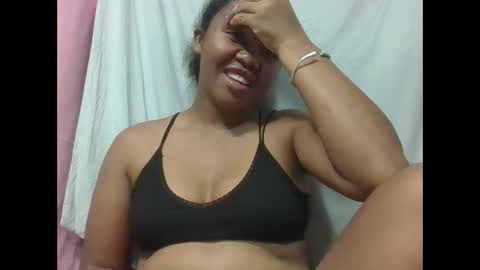 adelealy online show from December 16, 10:32 am