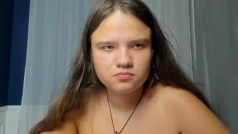 adelecruzz online show from July 12, 12:28 pm