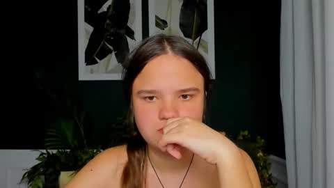 adelecruzz online show from April 27, 1:52 pm