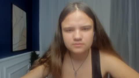 adelecruzz online show from June 5, 11:38 am