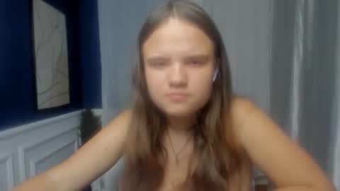 adelecruzz online show from June 8, 11:33 am