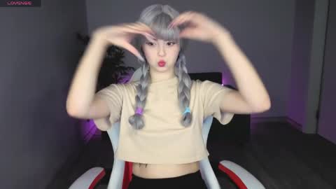 adelina__flower online show from May 2, 3:21 am