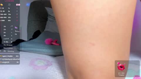 adelinaconte1 online show from May 15, 11:29 pm