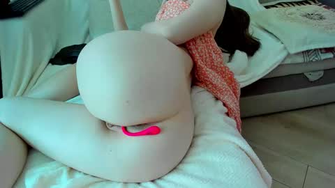 Amy online show from March 10, 9:46 am