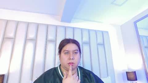 ANDREA PEREZ online show from August 3, 7:30 pm