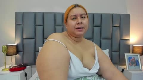 Snapshot of adreeaperez1 chatting on January 13, 11:52 am ANDREA PEREZ online show from January 13, 11:52 am