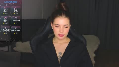 Adriana online show from November 19, 2:11 am