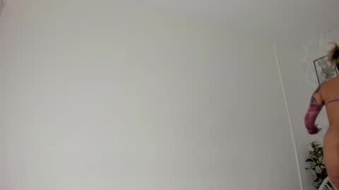 Adriana online show from November 8, 1:49 pm