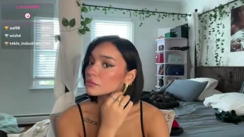 Adrianna  online show from May 1, 9:07 pm