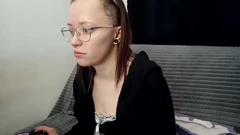 Snapshot of aelita_night chatting on December 8, 8:41 am aelita_night online show from December 8, 8:41 am