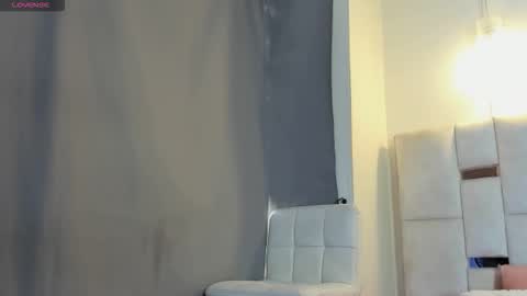 Snapshot of aelithescarlata chatting on October 11, 2:42 pm aelithescarlata online show from October 11, 2:42 pm