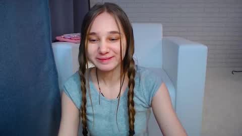 Snapshot of afeliya_shy chatting on February 4, 11:38 pm afeliya_shy online show from February 4, 11:38 pm