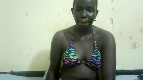 african_goddess22 online show from May 19, 8:21 am