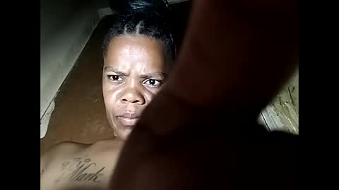 Snapshot of afrikanbonnienclyde chatting on January 11, 12:44 am Nikky Love online show from January 11, 12:44 am