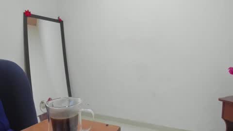 Lorena online show from March 11, 1:12 pm