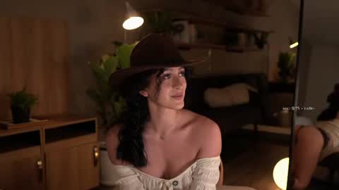Emma online show from July 16, 10:25 pm
