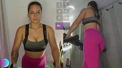 Snapshot of afrodita_p_ chatting on September 25, 9:41 am Afrodita P online show from September 25, 9:41 am