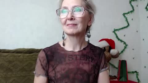 Snapshot of agatha_moore_ chatting on December 14, 1:16 pm Agatha online show from December 14, 1:16 pm