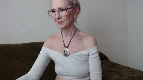 Snapshot of agatha_moore_ chatting on February 19, 2:55 pm Agatha online show from February 19, 2:55 pm