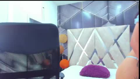 agatta_adams online show from July 20, 5:03 pm