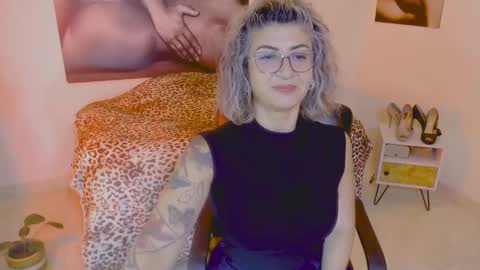 Lily online show from January 12, 3:28 am