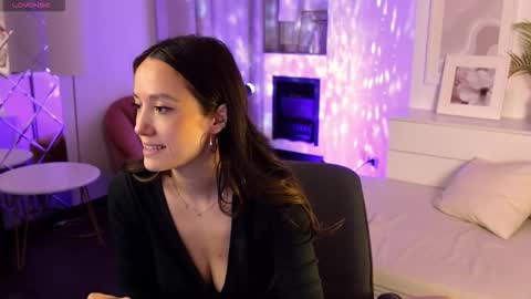 Agnes online show from December 22, 1:42 am