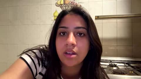 ahlam940509 online show from April 25, 5:21 am