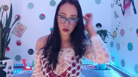 ahsley26latina online show from January 5, 8:54 am
