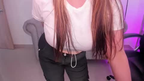 AIDA ADAMS online show from March 7, 5:42 pm